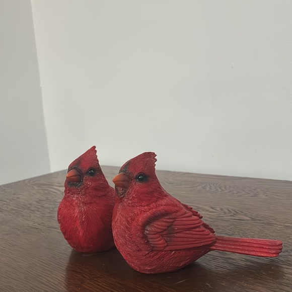 NWT- Set of 2- Red Cardinal Bird Figurine Decorations 4.25"H x 6.25"W - Picture 8 of 17